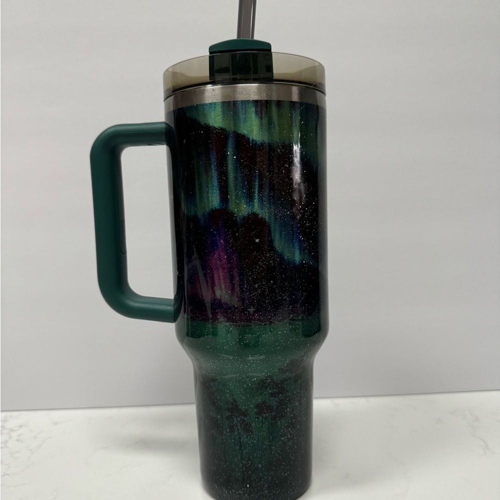 NWOT Stanley Custom Northern Lights 40oz - Picture 2 of 3